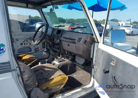 1988 Suzuki Samurai from USA, damaged, VIN JS4JC51C4J4247367